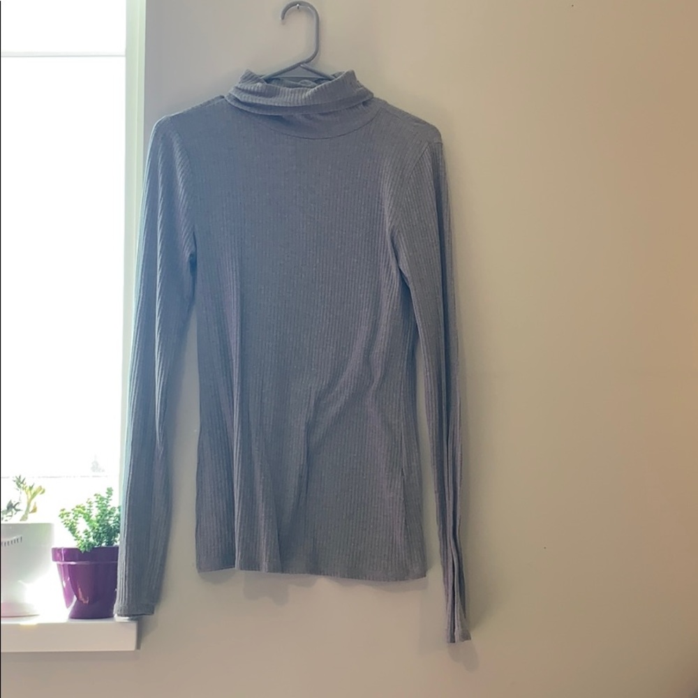 Simple turtle neck